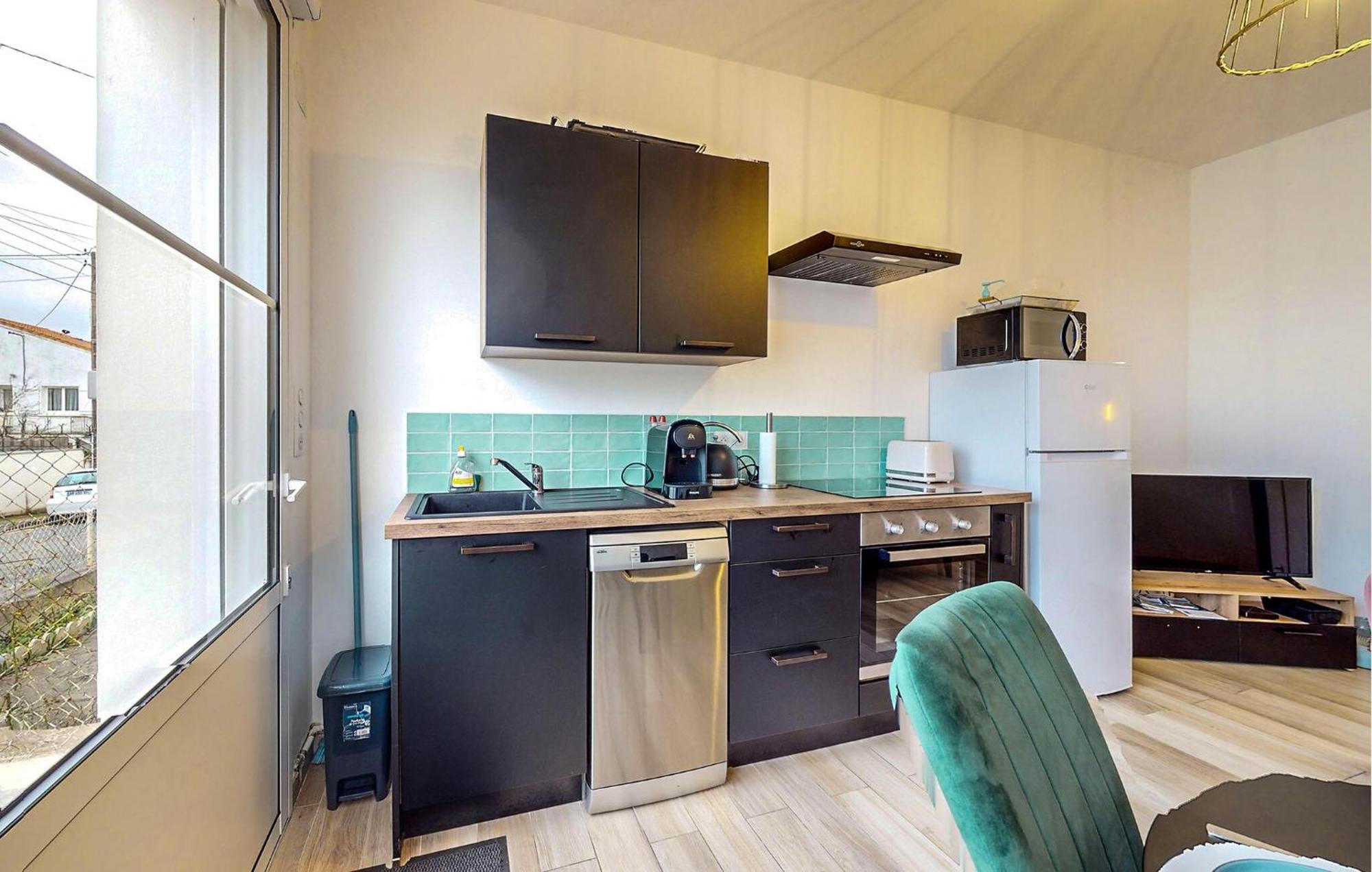 Lovely In With Wifi Holiday home Royan
